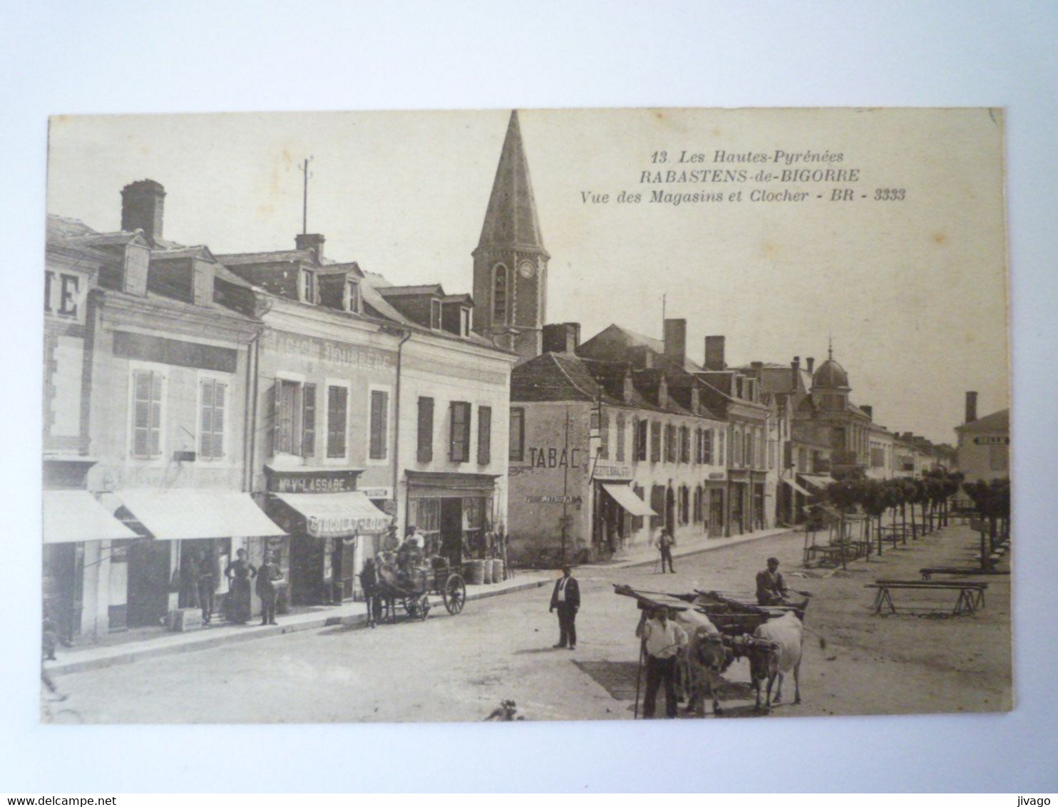 2022 - 731  RABASTENS-de-BIGORRE  (Hautes-Pyrénées)  :  Vue Des Magasins Et Clocher  1923   XXX; - Rabastens De Bigorre