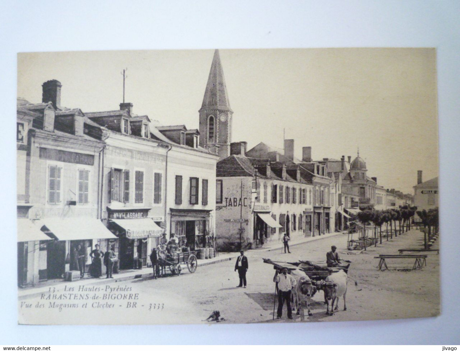 2022 - 732  RABASTENS-de-BIGORRE  (Hautes-Pyrénées)  :  Vue Des Magasins Et Clocher  1919   XXX; - Rabastens De Bigorre