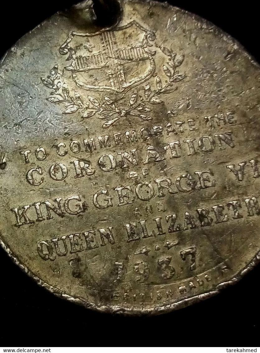 UK 1937 -ORIGINAL COMMEMORATIVE MEDAL OF KING GEORGE VI AND QUEEN ELIZABETH CORONATION  . Tokbag - Monarquía/ Nobleza