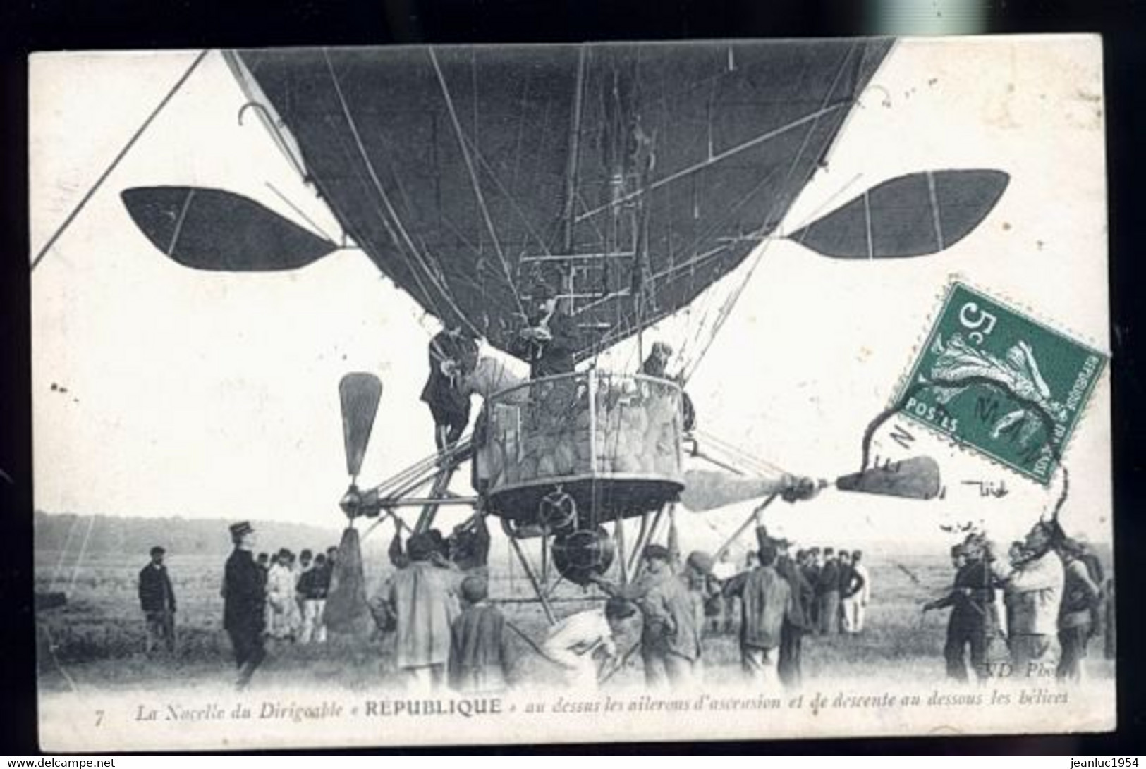 LA REPUBLIQUE  EN MANOEUVRES - Airships