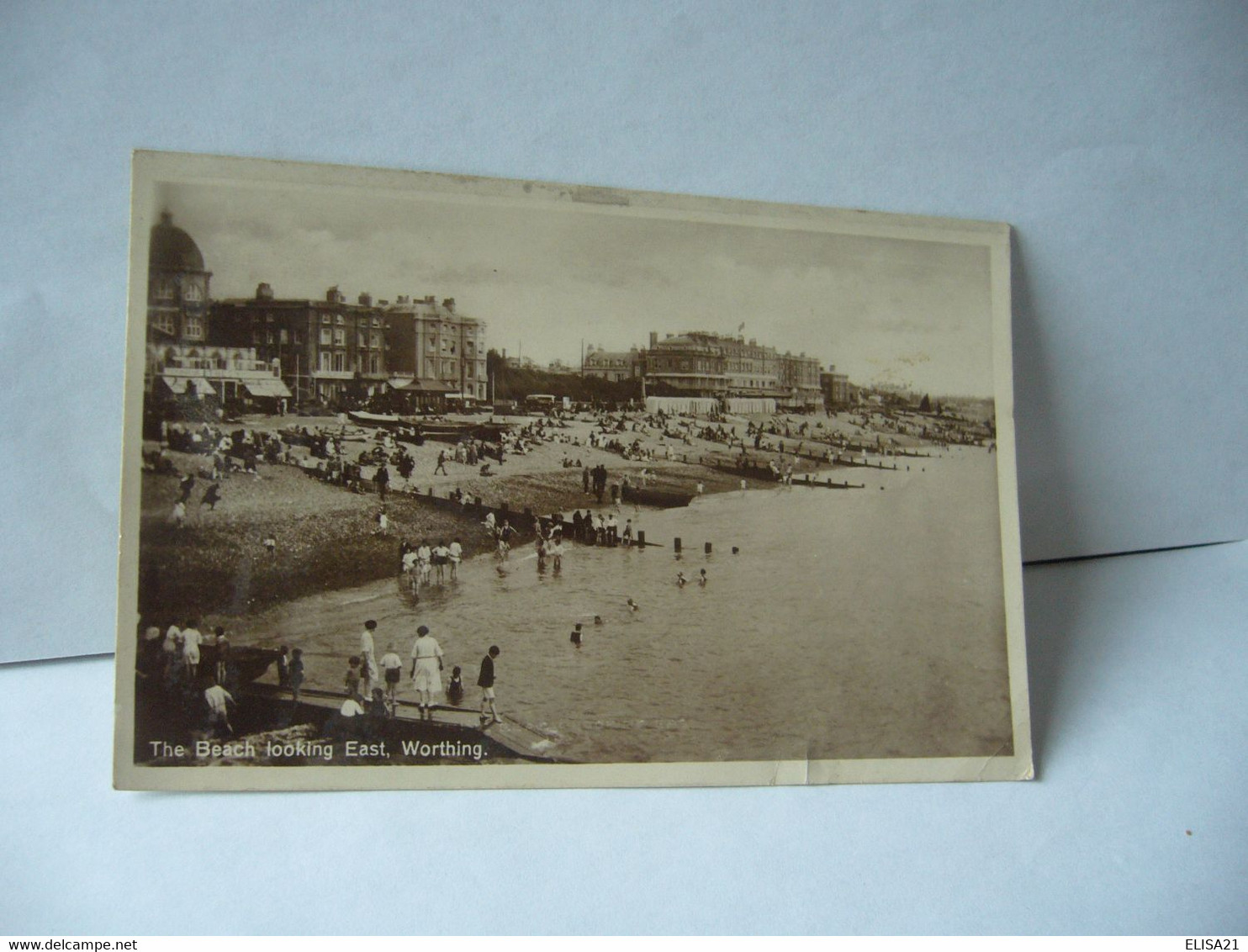 THE BEACH LOOKING EAST WORTHING  ROYAUME UNI ANGLETERRE SUSSEX CPA - Worthing