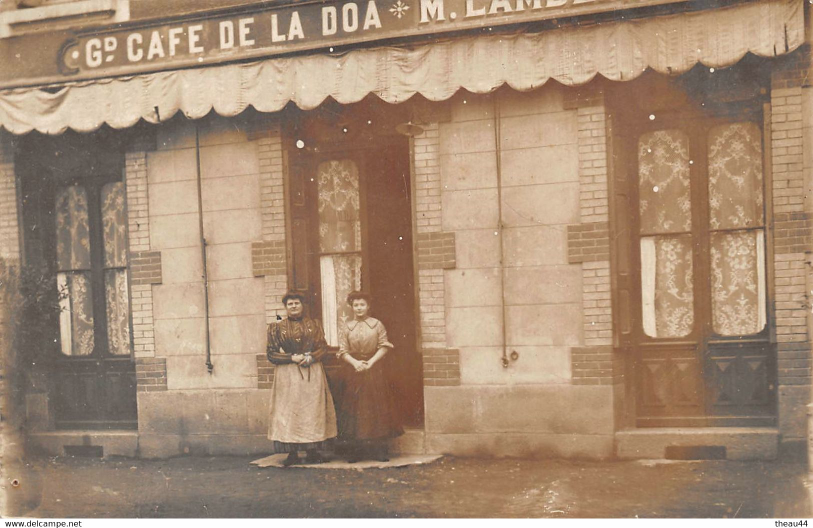 ¤¤  -  SAINT-PRIEST  -  Carte-Photo Du " Grand Café De La DOA " De Mr LAMBERT    -   ¤¤ - Saint Priest