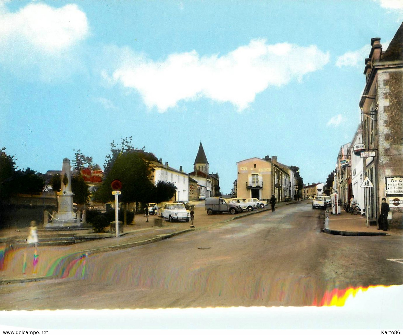 Mareuil Sur Lay * Rue Et Place Du Village * Café Du Commerce - Mareuil Sur Lay Dissais