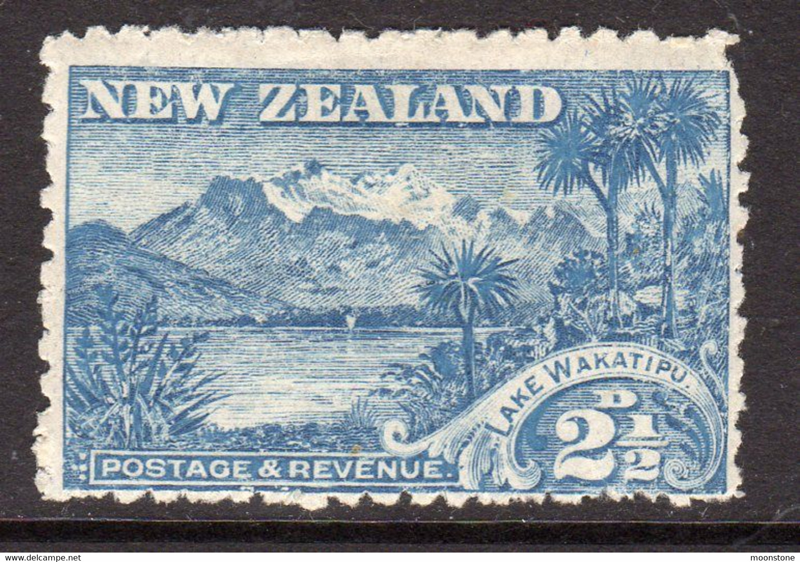 New Zealand QV 1898 2½d Lake Wakatipu, Blue, Heavily Hinged Mint, SG 250 (A) - Unused Stamps