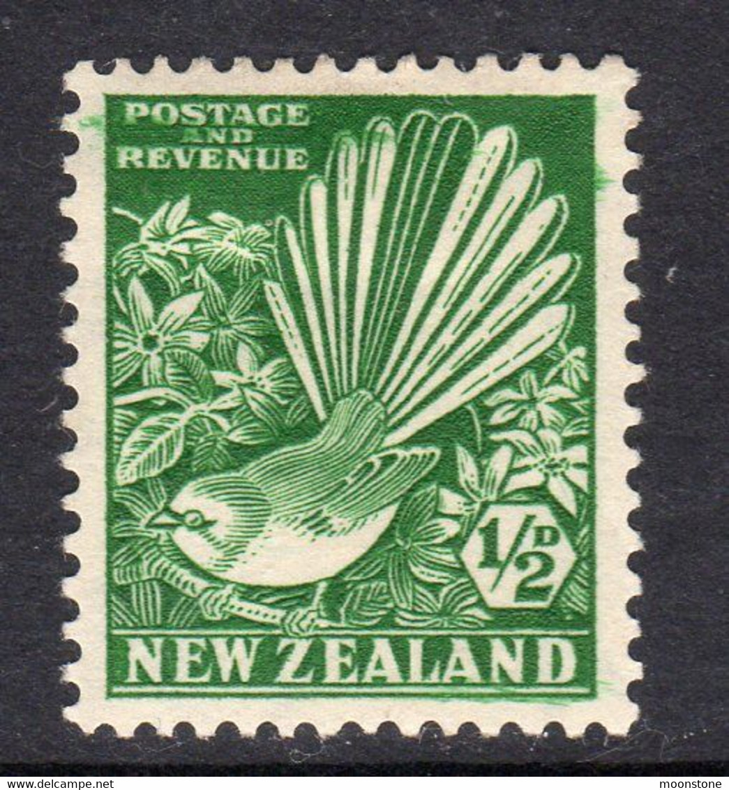 New Zealand GV 1935-6 ½d Fantail Bird Definitive, Hinged Mint, SG 556 (A) - Ongebruikt