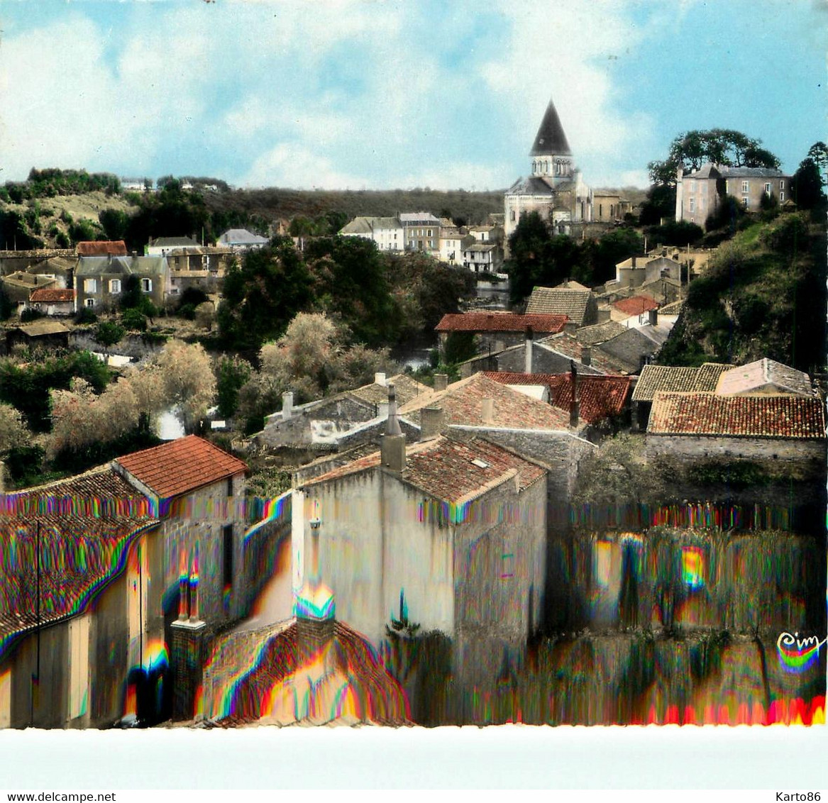 Mareuil Sur Lay * Vue Sur L'église Et Les Châteaux - Mareuil Sur Lay Dissais