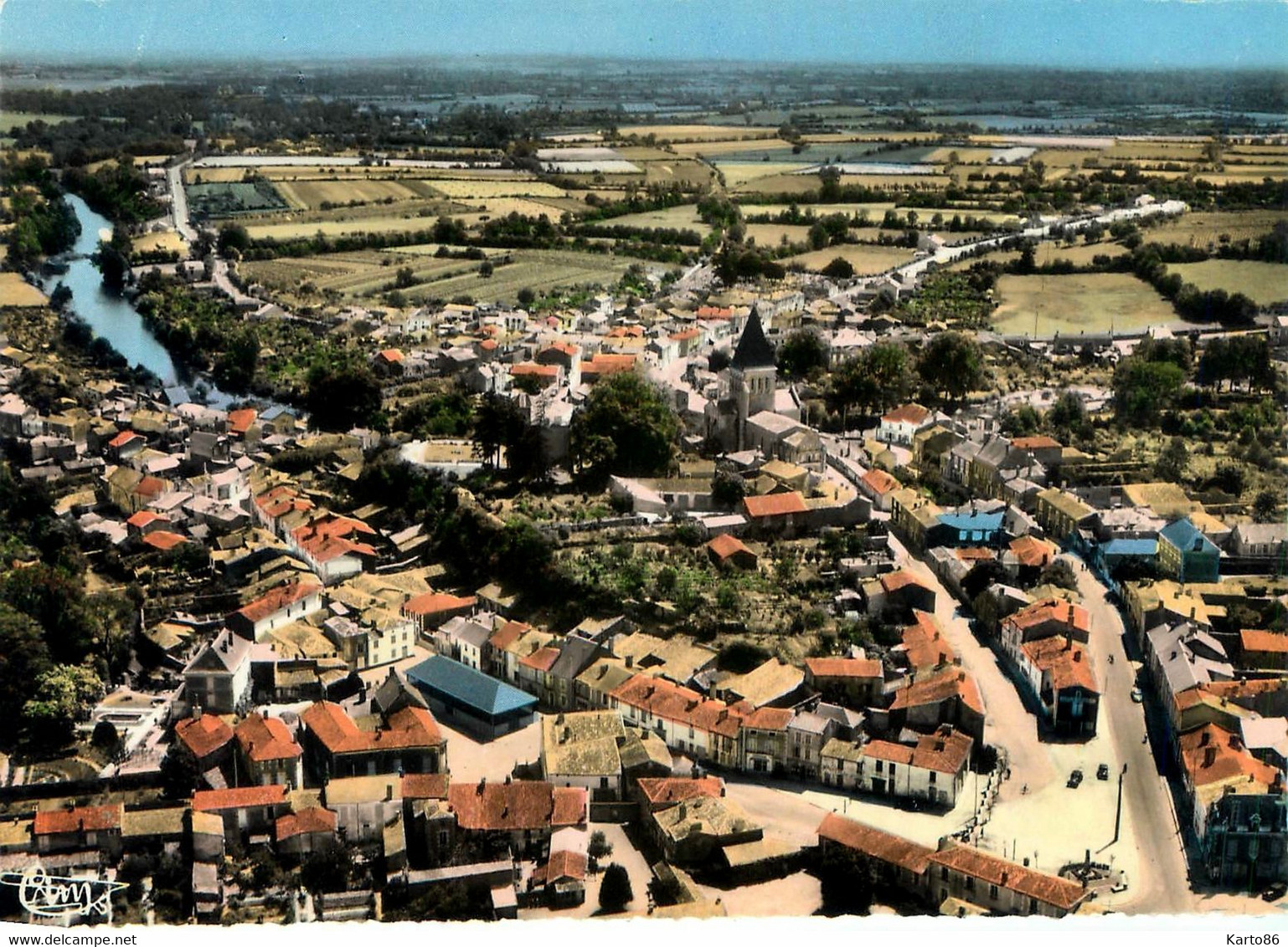 Mareuil Sur Lay * Vue Générale Aérienne Du Village - Mareuil Sur Lay Dissais