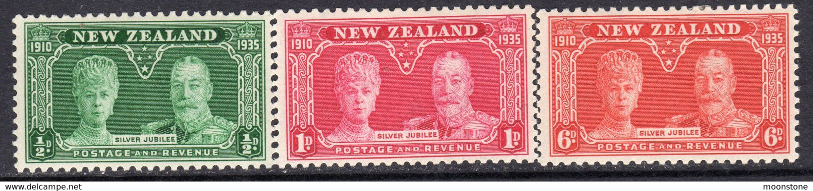 New Zealand GV 1935 Silver Jubilee Set Of 3, Lightly Hinged Mint, SG 573/5 (A) - Ongebruikt