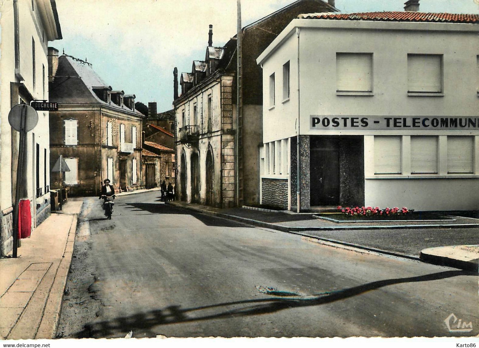 Ste Hermine * La Rue Principale Et La Nouvelle Poste Du Village * Ptt * Boucherie - Sainte Hermine
