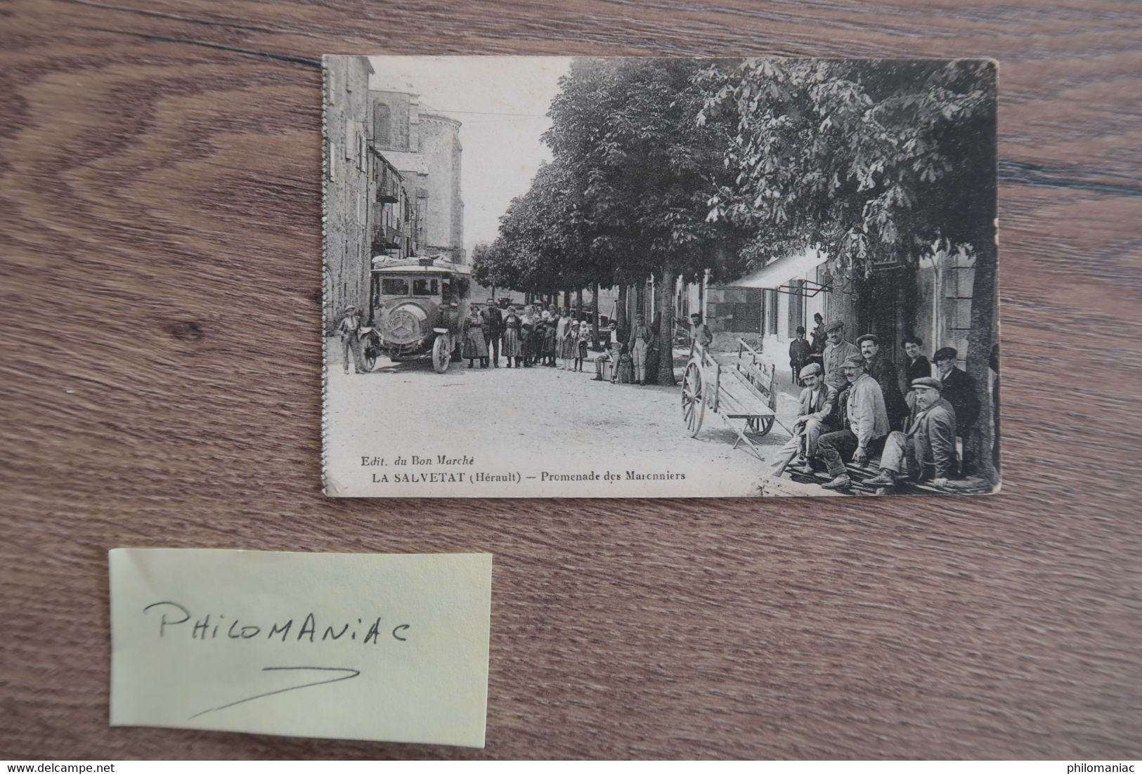 LA SALVETAT (Hérault) - Promenade Des Marronniers - Arrivée De L'Autobus - Très Animée Mercedes - La Salvetat