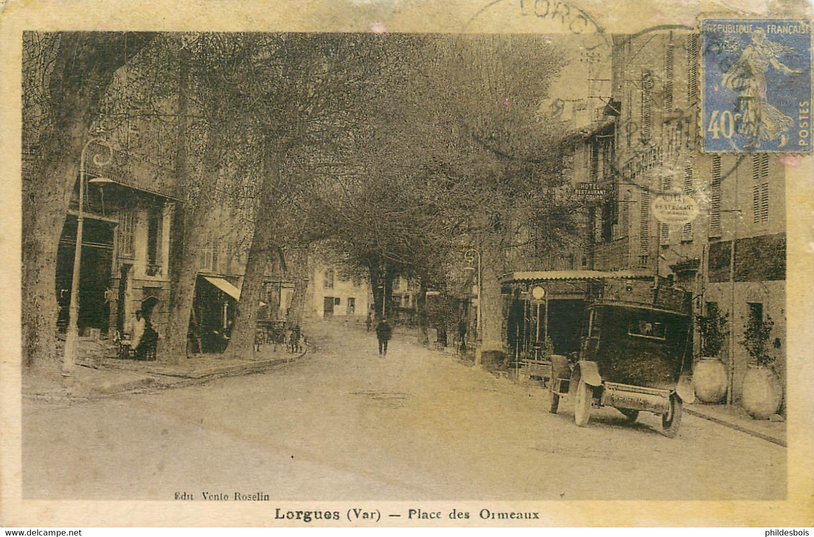 VAR  LORGUES  Place Des Ormeaux - Lorgues