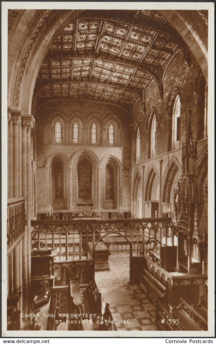 Choir And Presbytery, St David's Cathedral, C.1935 - Valentine's RP Postcard - Pembrokeshire