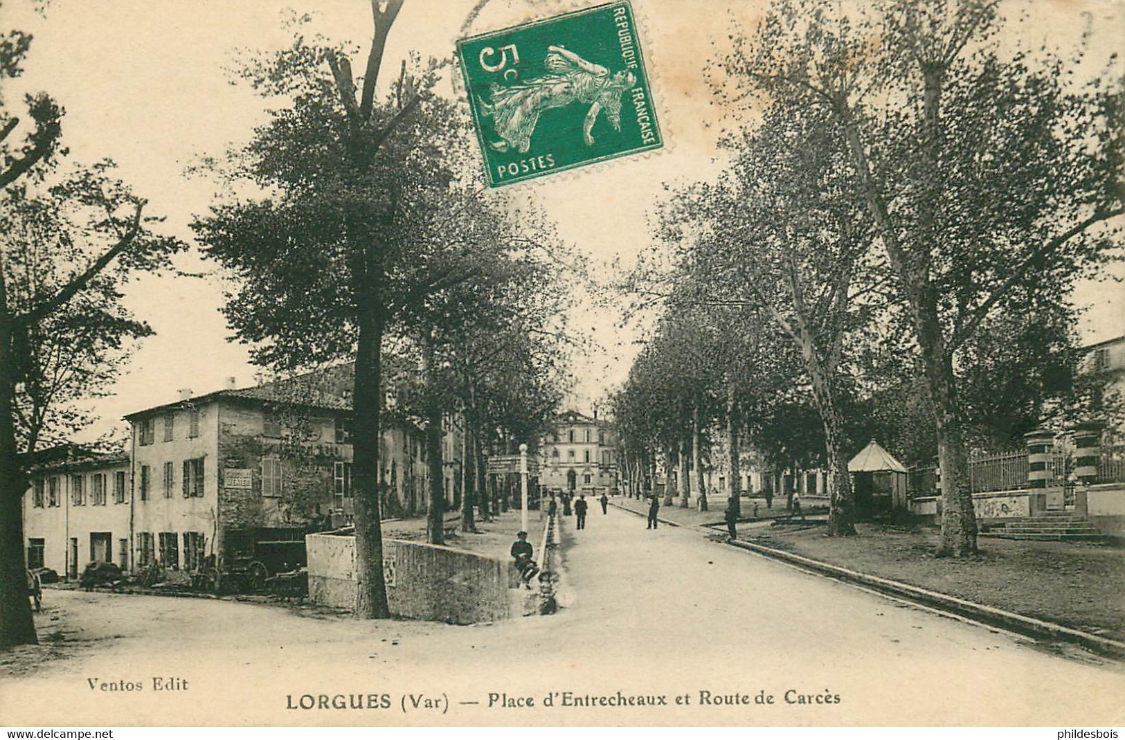 VAR  LORGUES  Place D'Entrecheaux Et Route De Carces - Lorgues