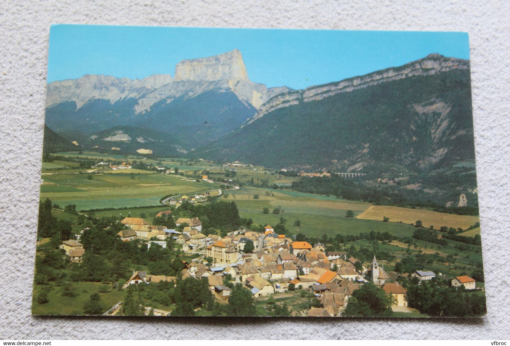 Cpm, Clelles, Vue Générale Et Mont Aiguille, Isère 38 - Clelles