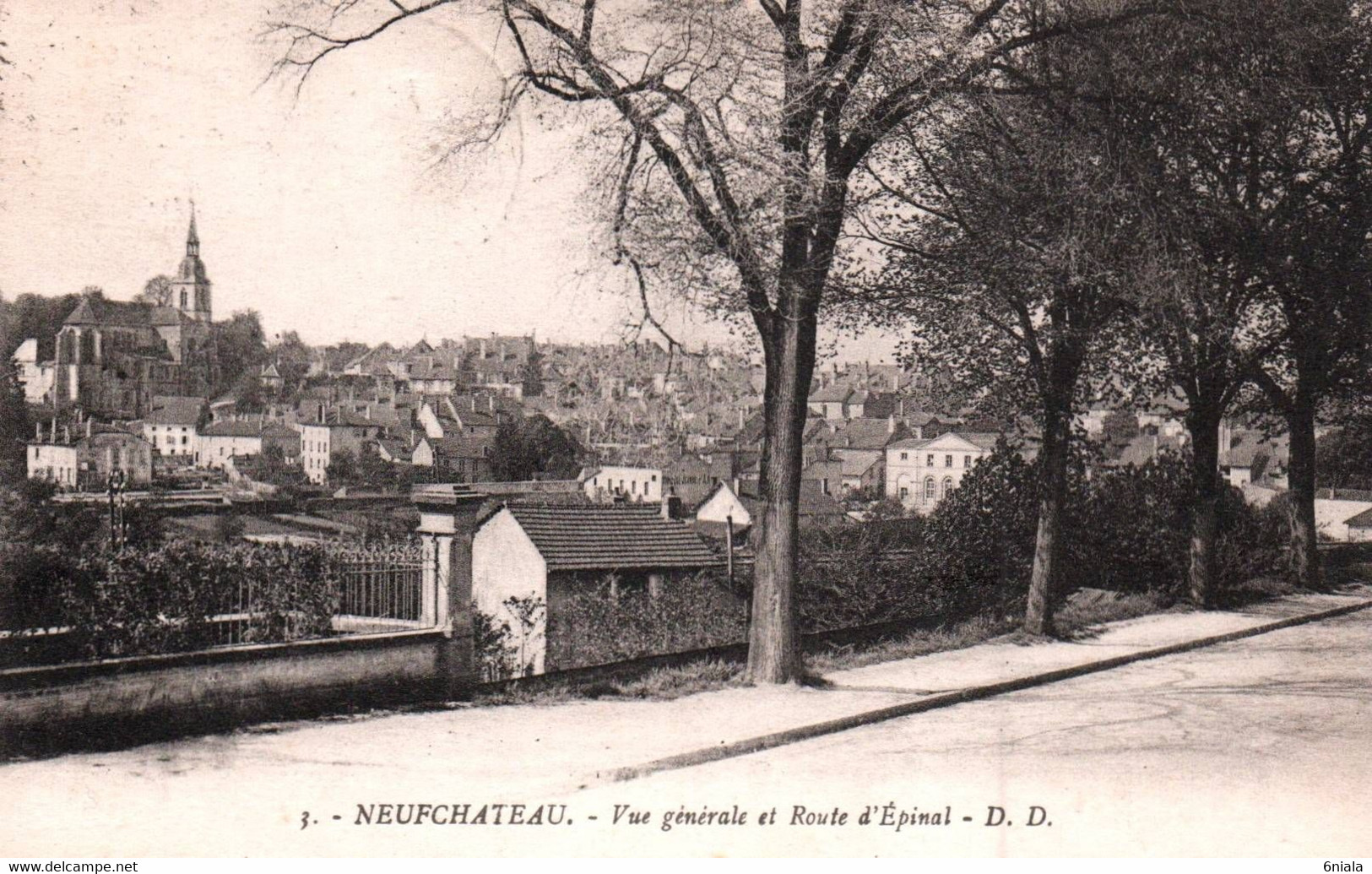 9117  NEUFCHATEAU  Vue Générale Et Route D'Epinal      ( Recto-verso) 88 Vosges - Neufchateau