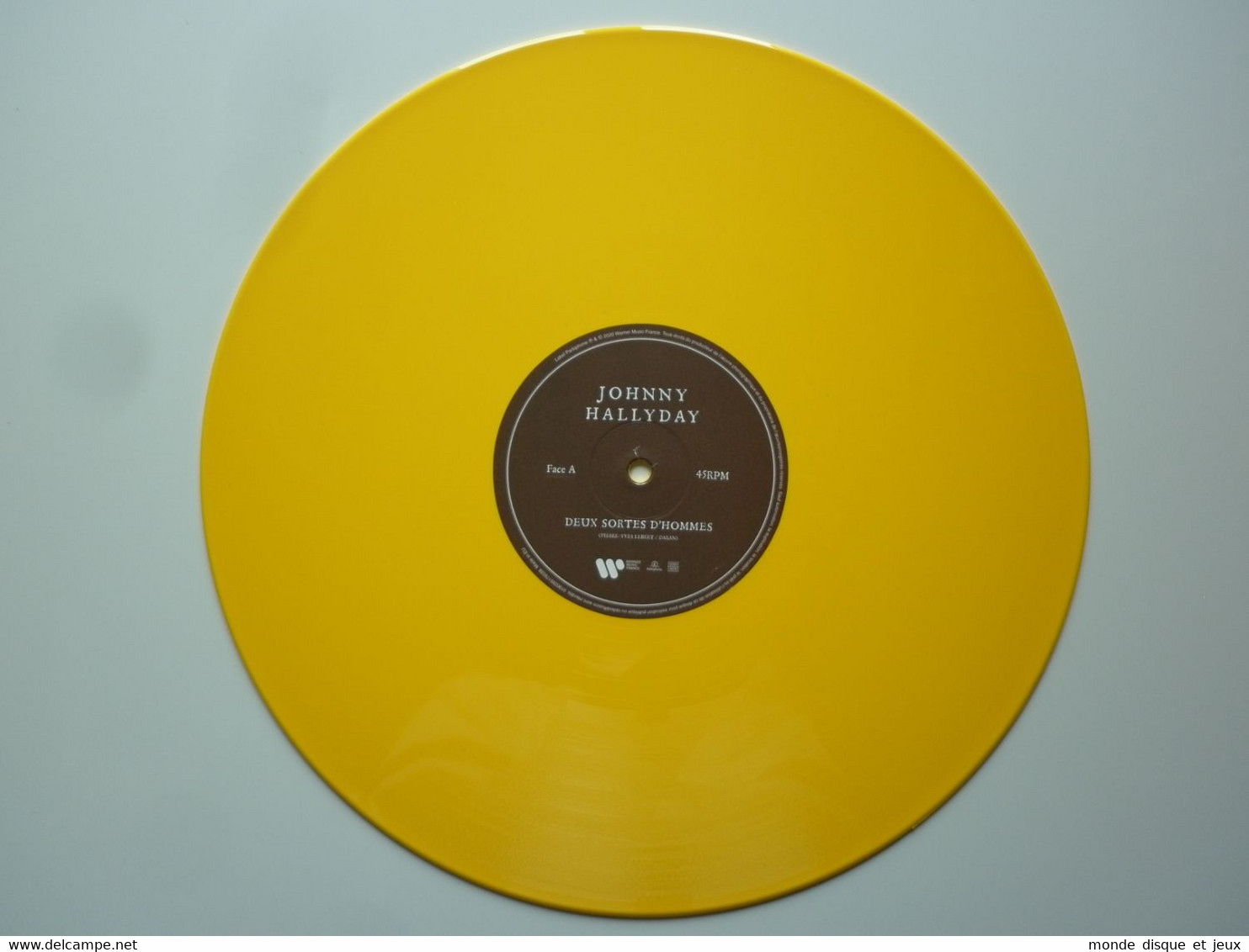 Johnny Hallyday Maxi 45Tours Vinyle Deux Sortes D'Hommes/Tes Tendres Années (Live) Vinyle Jaune - 45 T - Maxi-Single