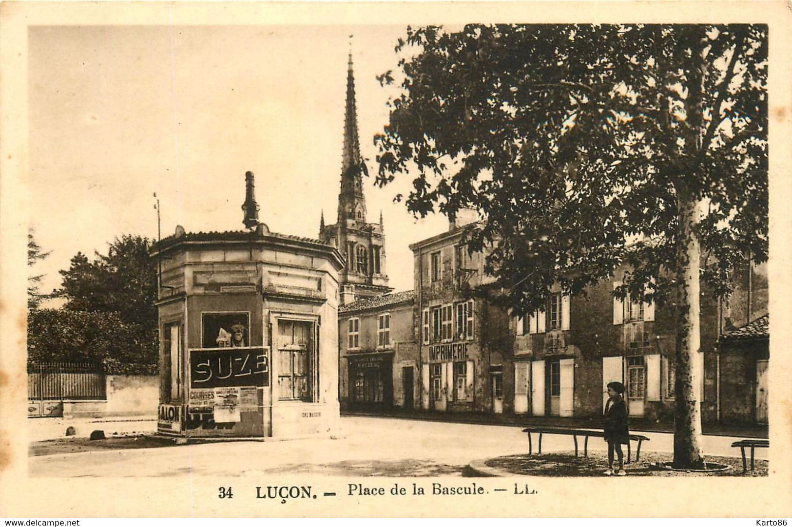 Ste Hermine * La Place De La Bascule * Balance Poids Public * Pub Publicité SUZE - Sainte Hermine