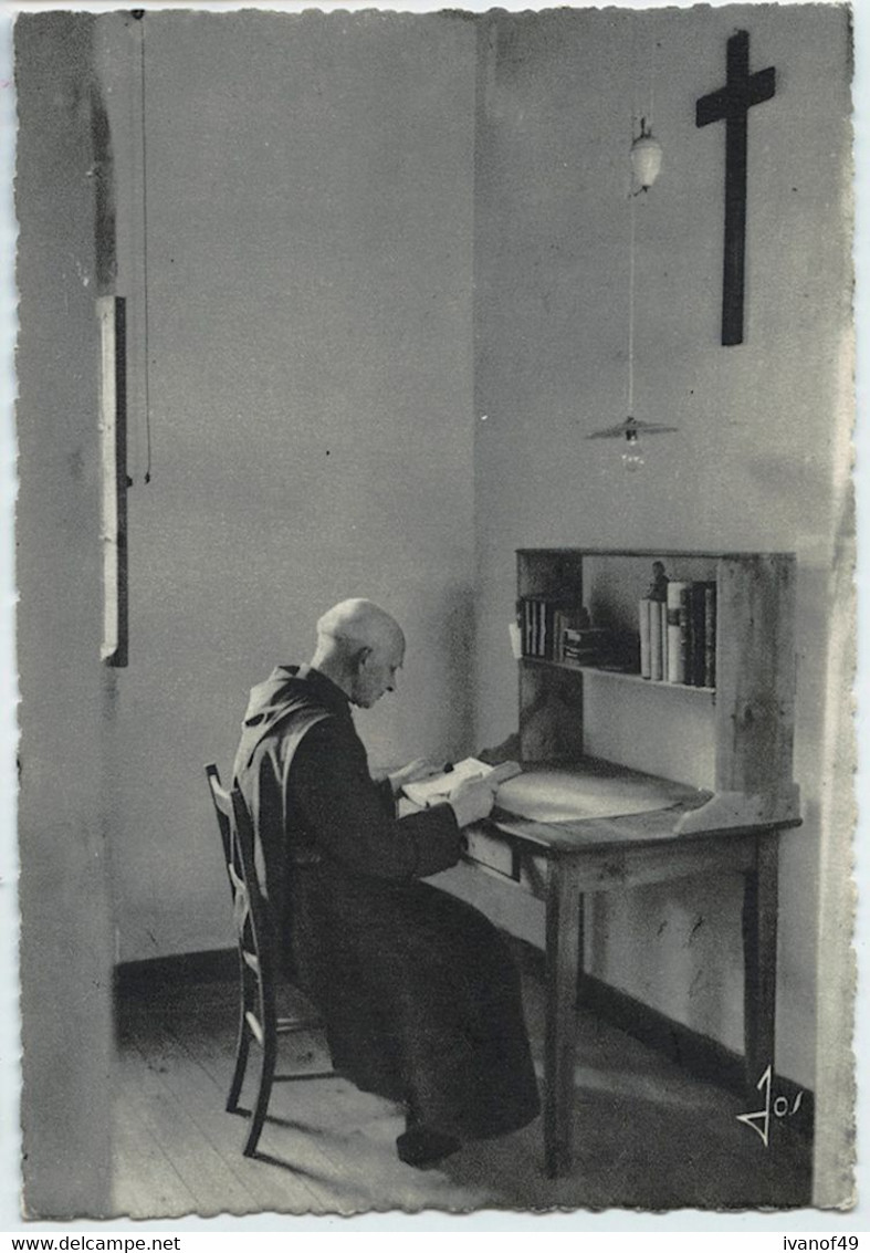 29 - Abbaye De LANDEVENNEC - Monastere De KERBENEAT - Lecture Et Médiation Dans Une Cellule - Landévennec