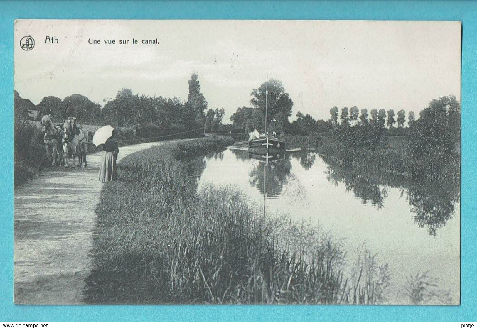 * Ath (Hainaut - La Wallonie) * (Nels) Une Vue Sur Le Canal, Animée, Quai, Bateau, Péniche, Cheval, Parapluie, Umbrella - Ath