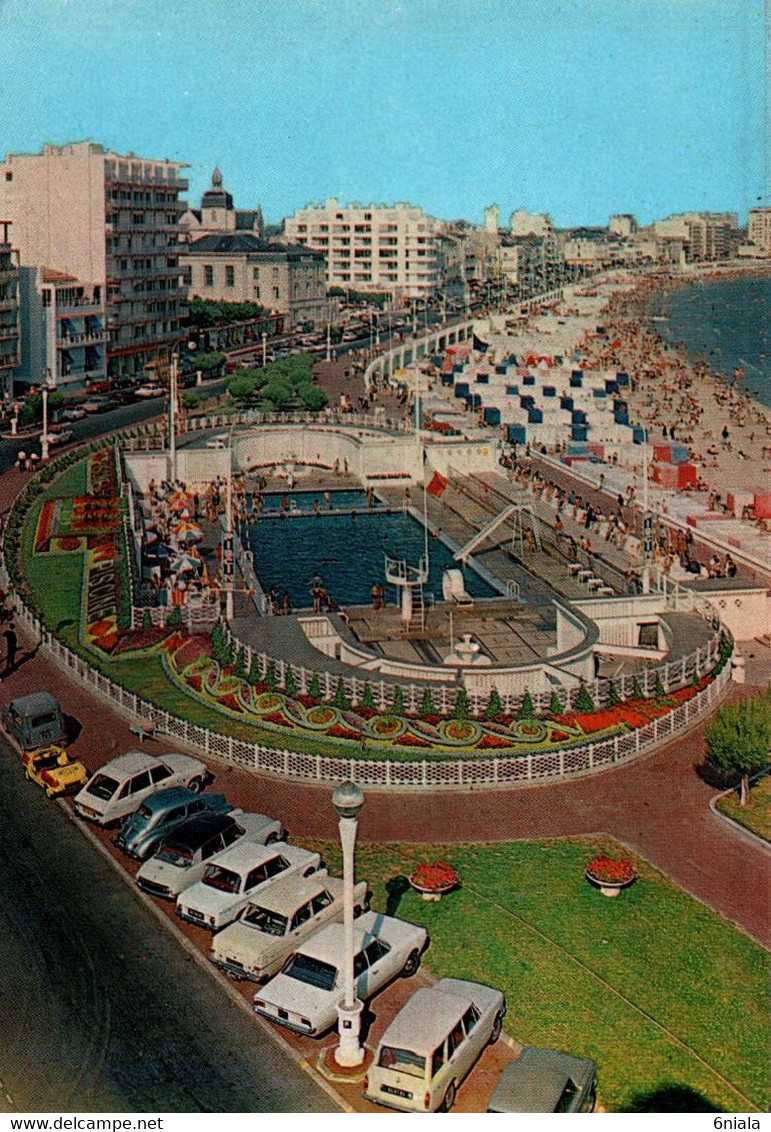 9140  SABLES D'OLONNE La Piscine Et La Plage (voitures)        ( Recto-verso) 85 Vendée - Sables D'Olonne