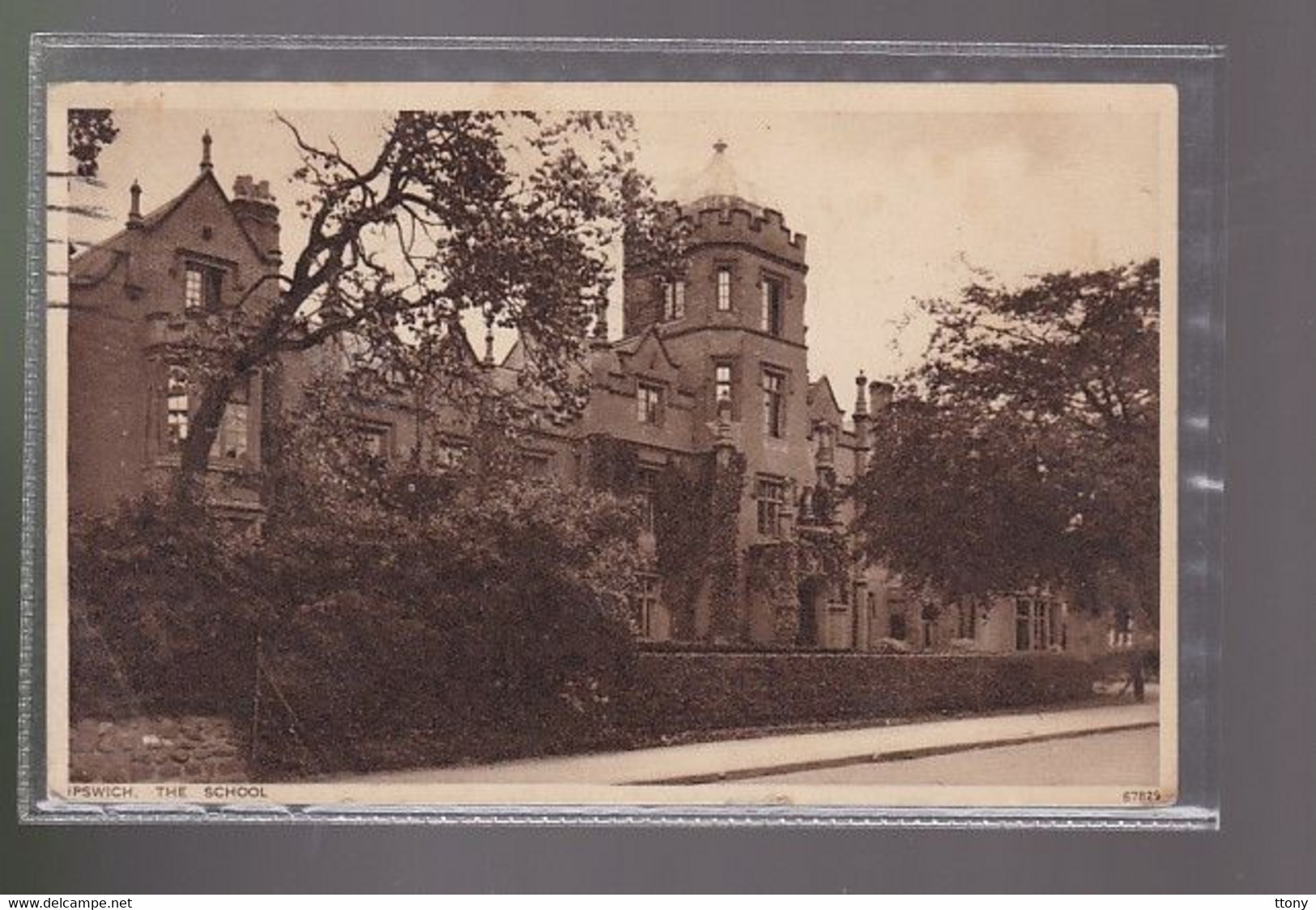 Cpa :        Postcard   The Ipswich School, Ipswich, Suffolk Posted  1931 - Ipswich