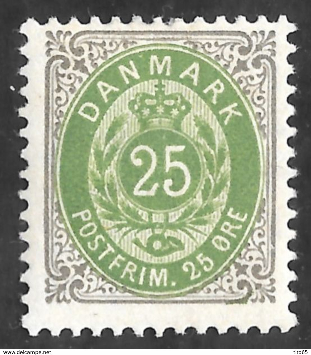 AFA#29B MNH** 1895. Bi-coloured. 25 Øre Green/grey. Perf. 12 3/4. Watermark II. Normal Frame (Michel 29B/FACIT43a) - Unused Stamps