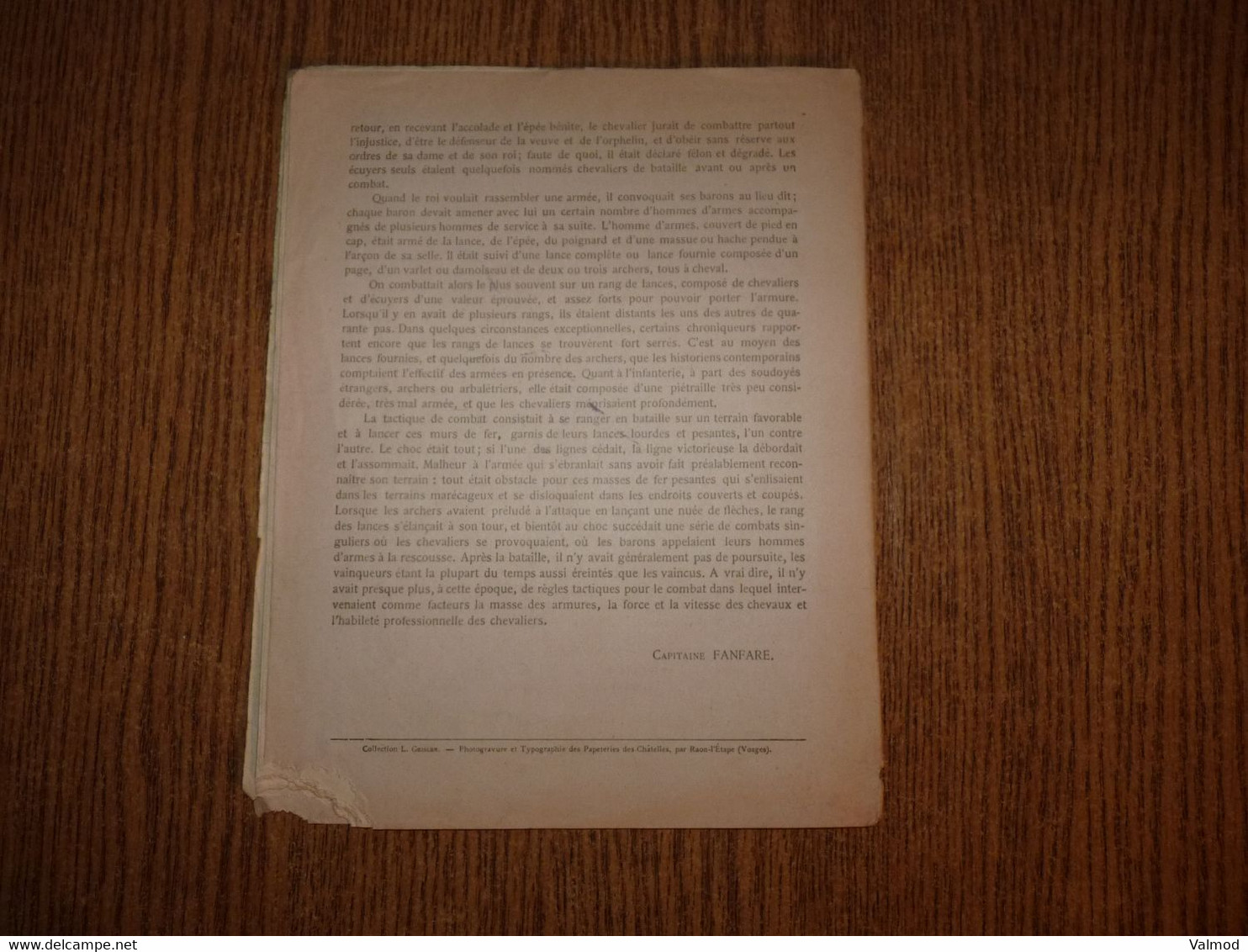 Cahier d'Histoire début 1900-Dix Siècles de Batailles-Le Familistère-Voir Détails sur Photos-Format plié 22,4x17cm env.