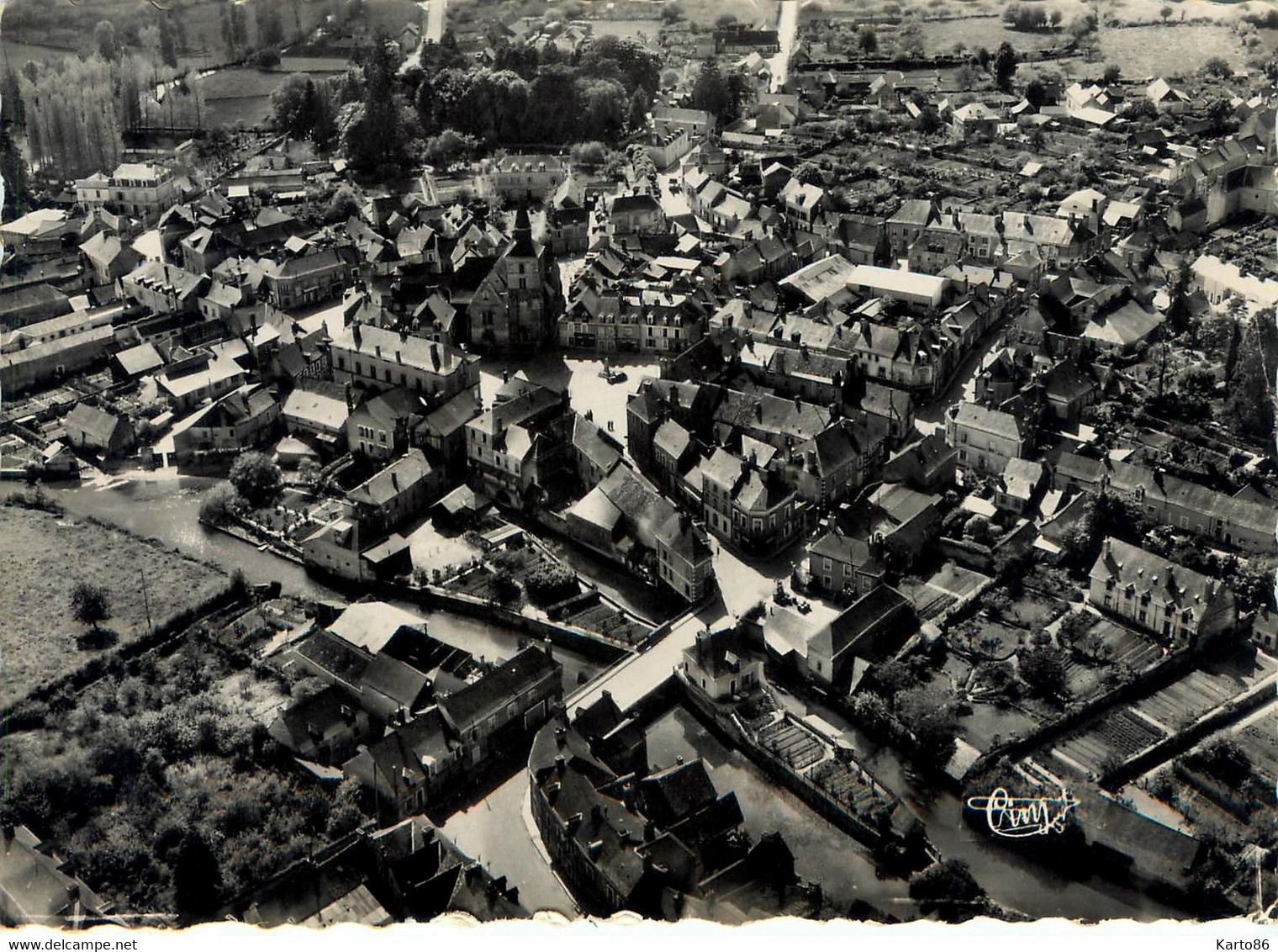 Loué * Vue Générale Aérienne Du Village - Loue