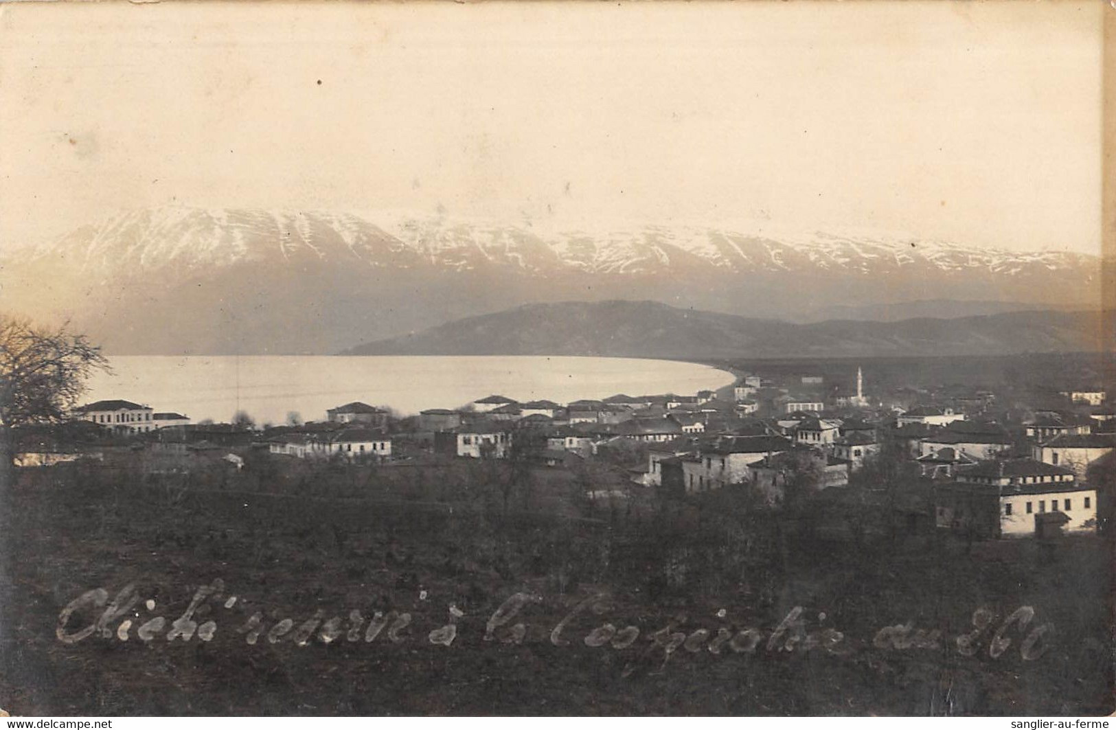 CPA ALBANIE CARTE PHOTO POGRADEC ET UN COIN DU LAC D'OCKRIDA - Albanien