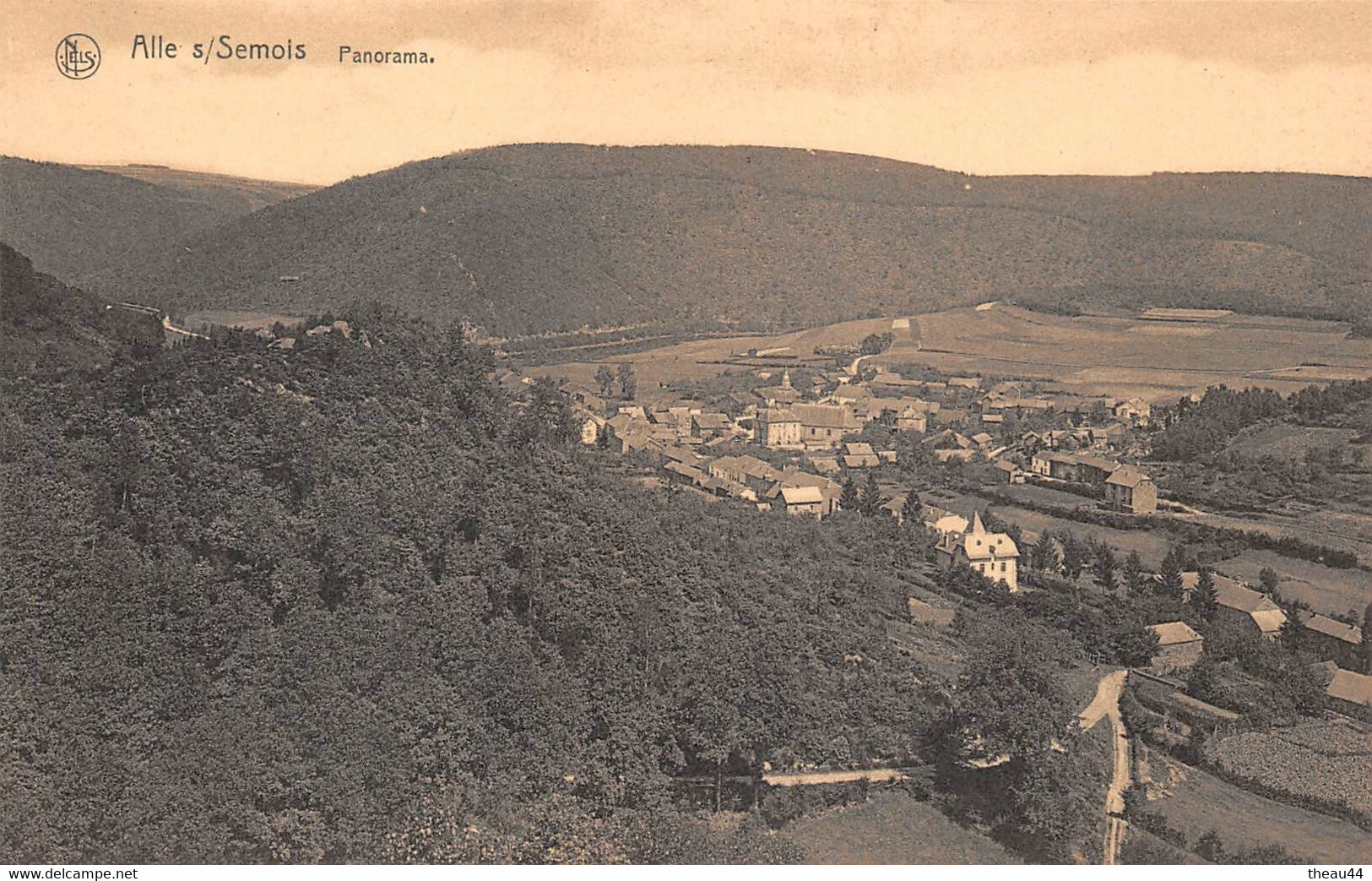 BELGIQUE  -  VRESSE-sur-SEMOIS   -   Lot de 4 Cartes   -   Pont Saint-Lambert , Panorama, Vaches .........