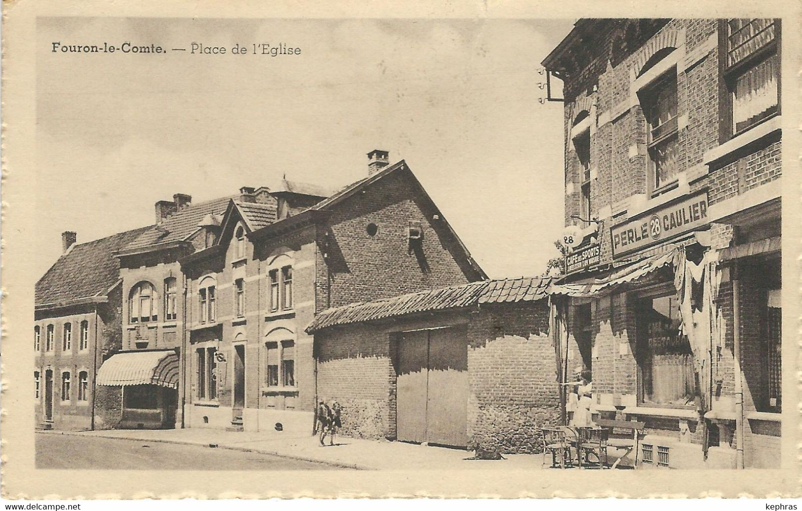 FOURON-LE-COMTE : Place De L'Eglise - Voeren