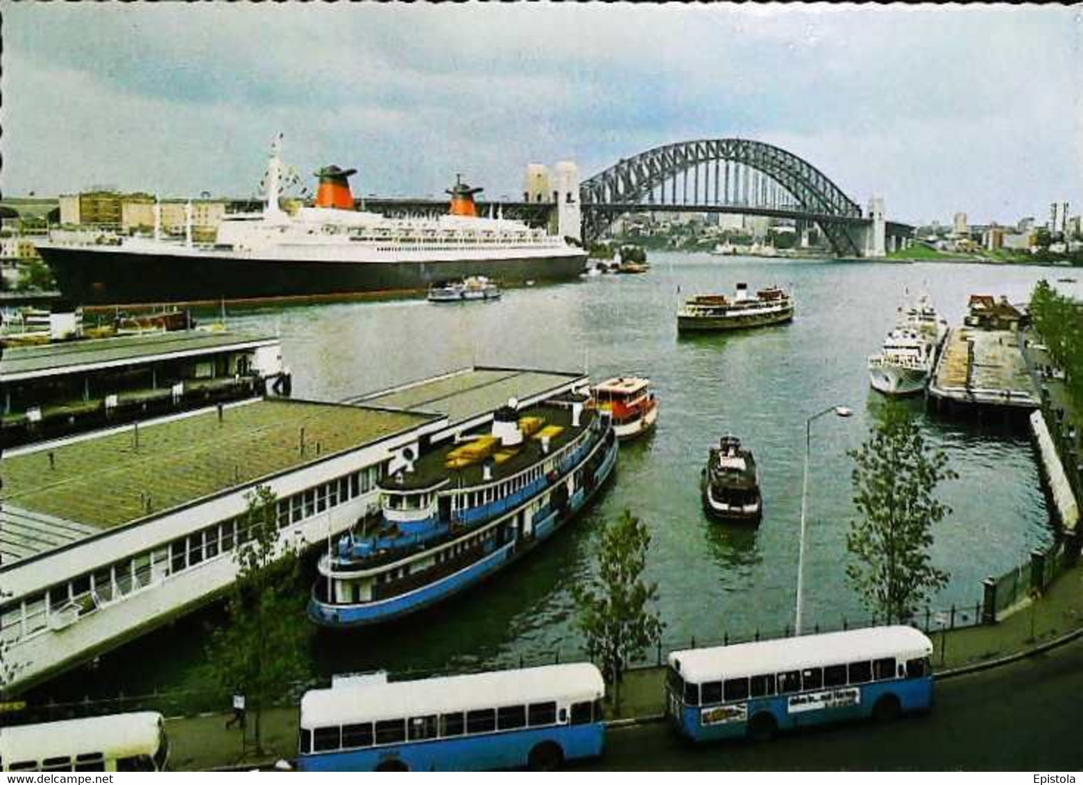 ► Australia - NSW - Sydney Circular Quay - Le Paquebot Français M/S FRANCE + Ferry And Buses - Paquebots