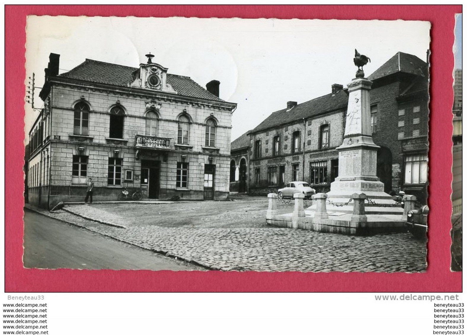 CPA(Réf : U 636) 4. BEUVRY (62 PAS-de-CALAIS) L'Hôtel De Ville Et Monument Aux Morts (animée, Aronde) - Beuvry