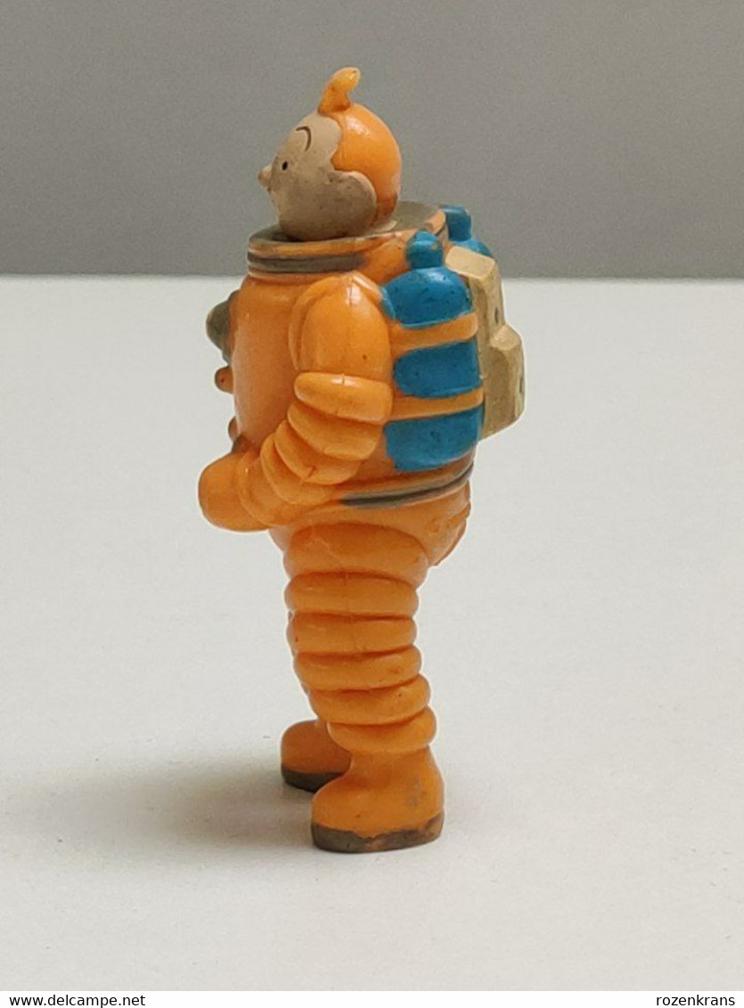 Stripfiguur Strip Figuur Kuifje Als Cosmonaut Kuifje Mannen Op De Maan LU HERGE 1994 Comic Figure Tintin Objectif Lune - Kuifje