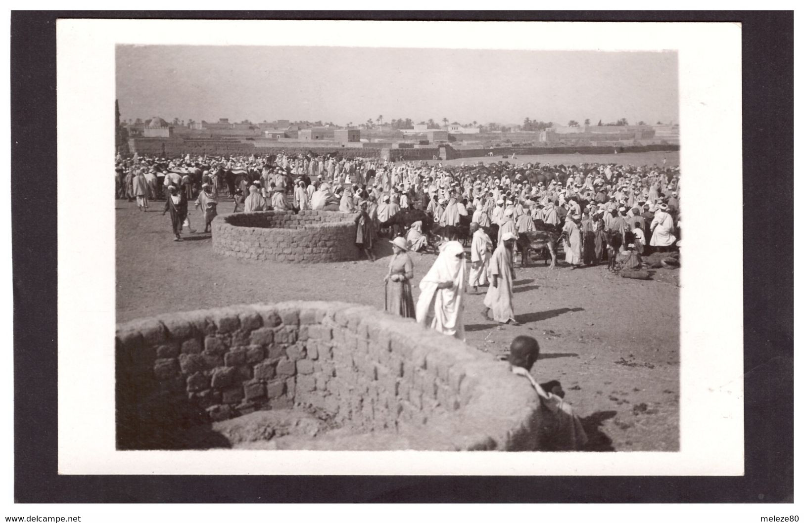 Maroc  MARRAKECH  Le Marché   CARTE PHOTO  1932    2 Scans - Marrakech