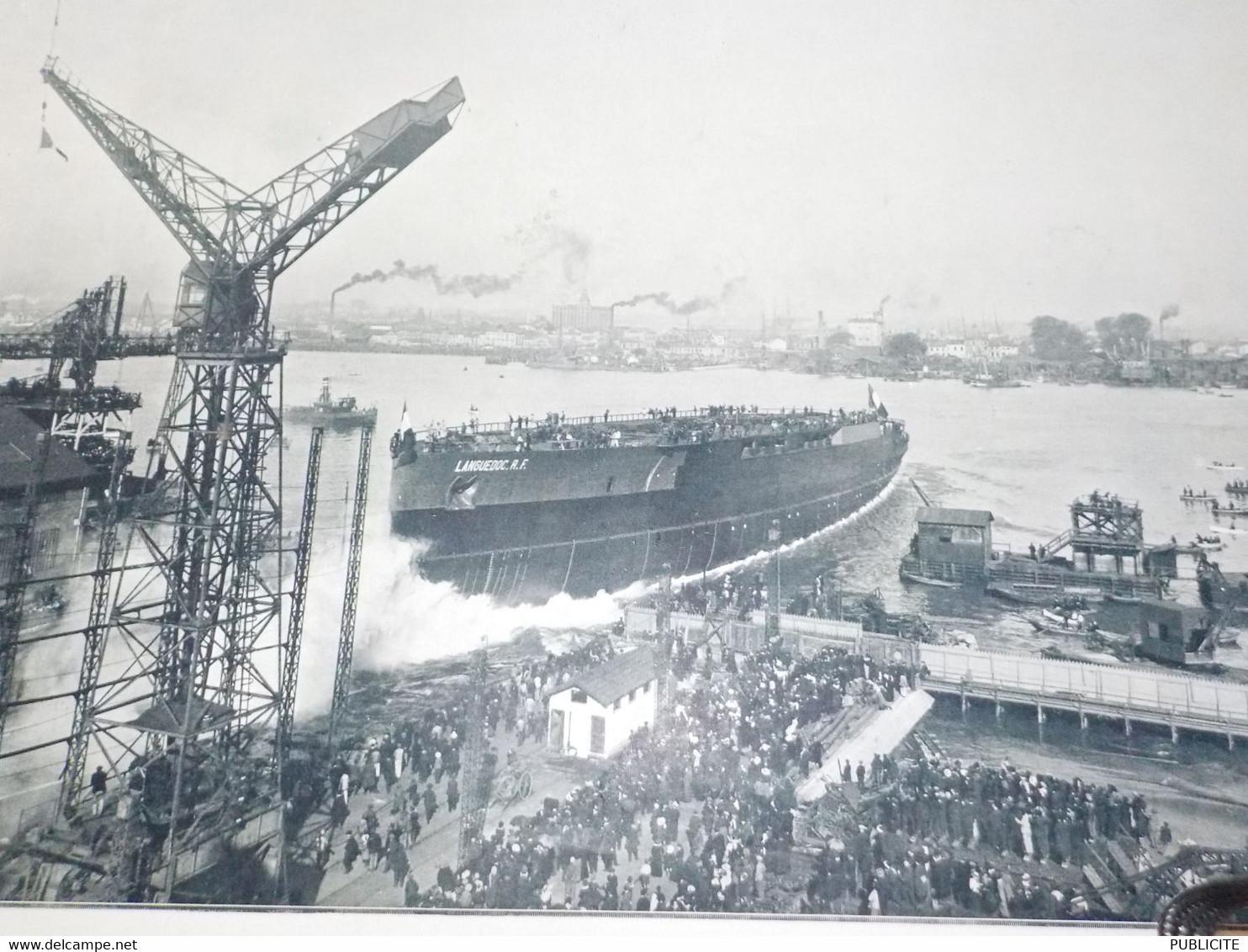 PHOTO UN SUPERDREADNOUGT LE LANGUEDOC  1915 - Bateaux