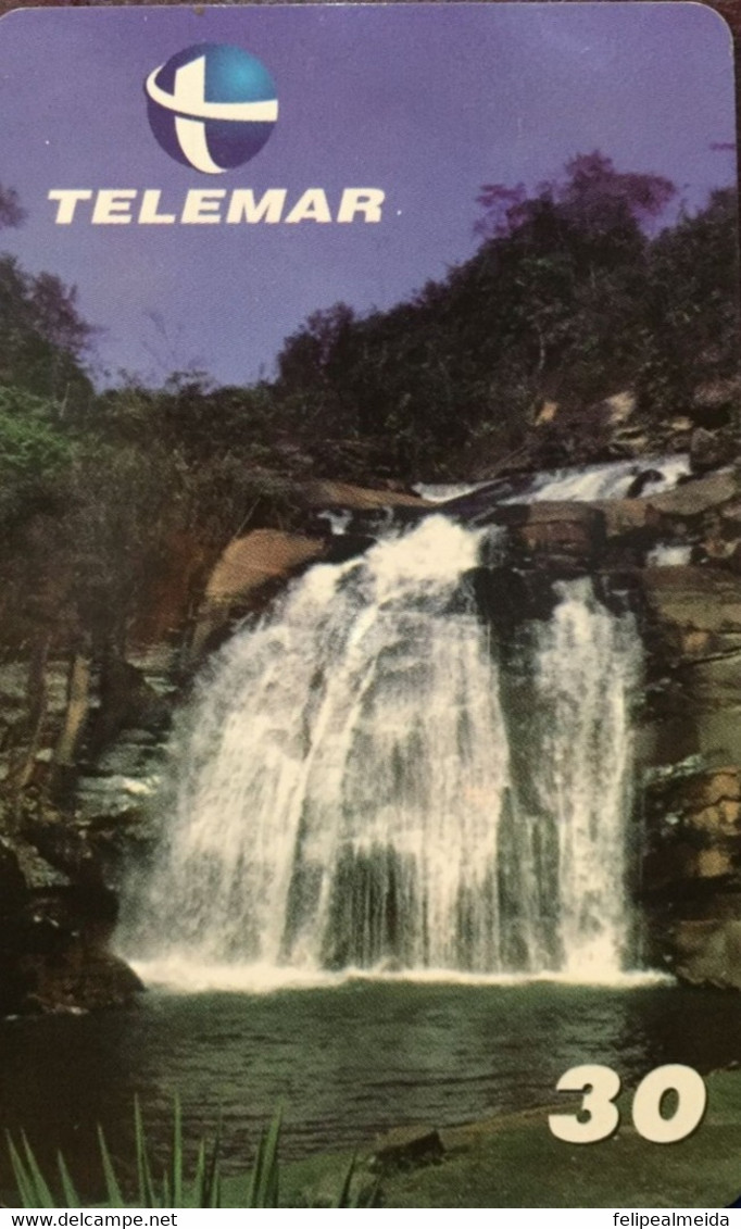 Phone Card Manufactured By Telemar In 2000 - Photo Cachoeira Do Brumado Located In The City Of Mariana In Minas Gera - Montañas