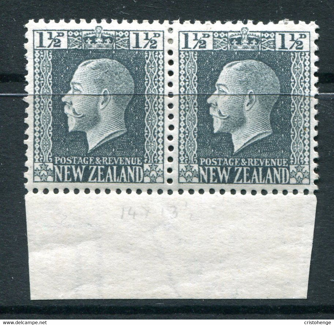 New Zealand 1915-30 KGV - Recess - P.14 X 13½ - 1½d Grey-slate Pair HM (SG 416) - Ongebruikt