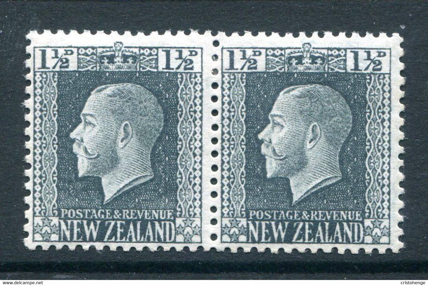 New Zealand 1915-30 KGV - Recess - P.14 X 13½ - 1½d Grey-slate Pair HM (SG 416) - Unused Stamps