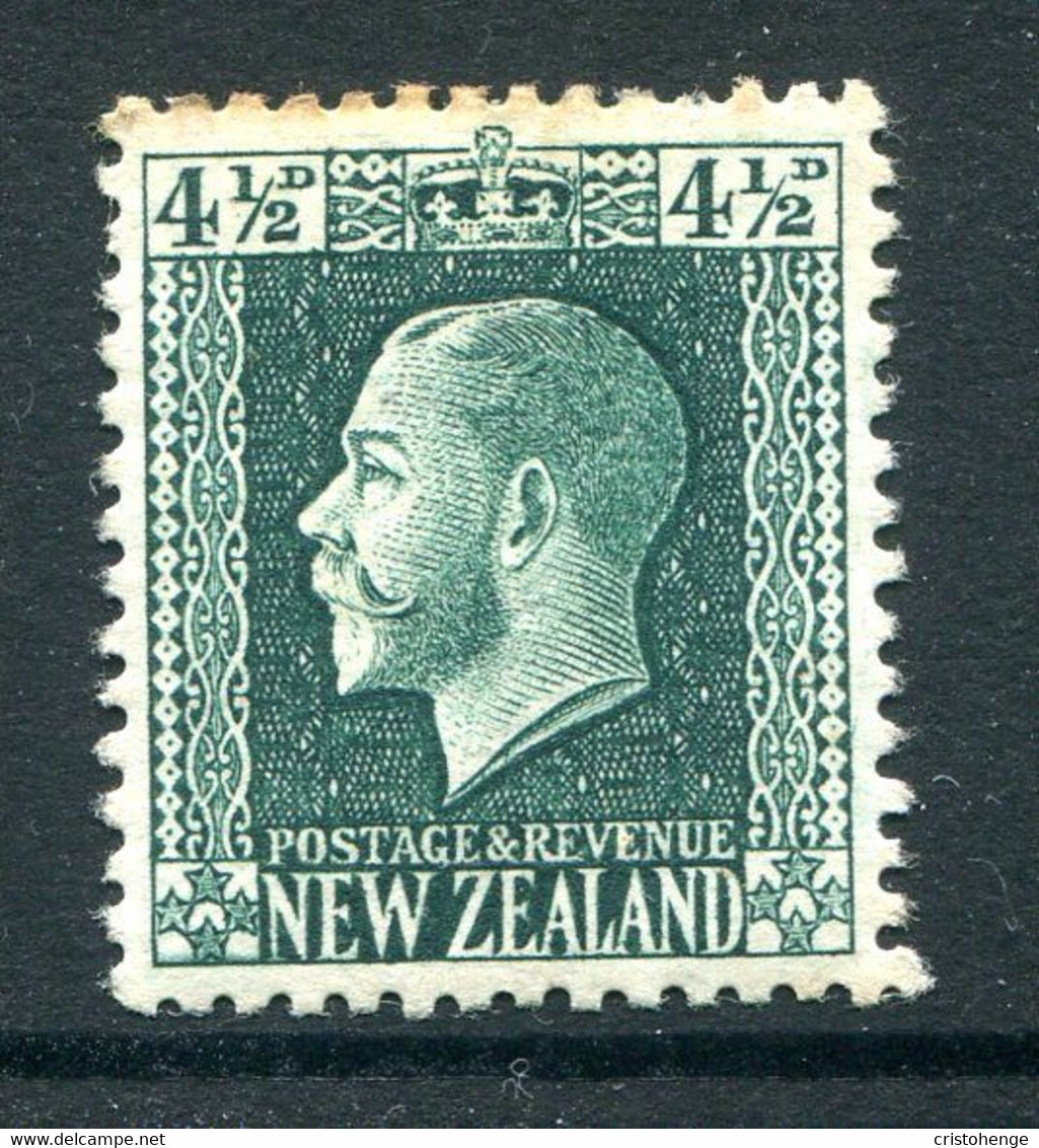 New Zealand 1915-30 KGV - Recess - P.14 X 13½ - 4½d Deep Green HM (SG 423) - Ongebruikt