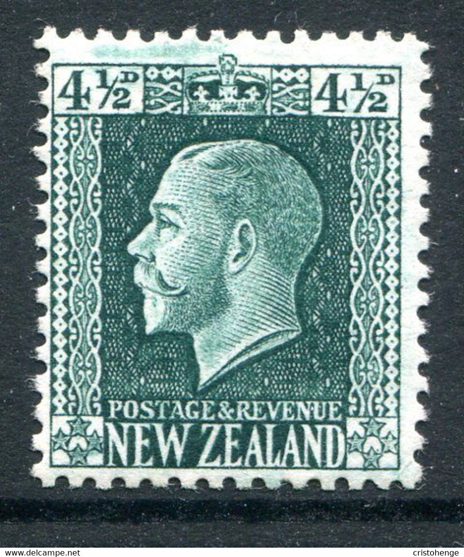 New Zealand 1915-30 KGV - Recess - P.14 X 13½ - 4½d Deep Green HM (SG 423) - Unused Stamps