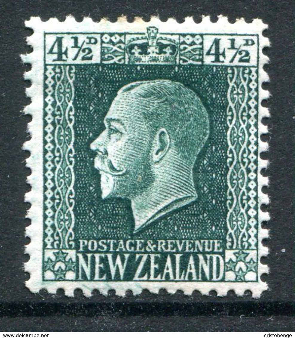 New Zealand 1915-30 KGV - Recess - P.14 X 13½ - 4½d Deep Green HM (SG 423) - Ungebraucht