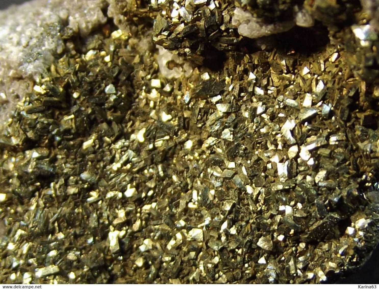 Marcassite Crystals In Vug Matrix  (4 X 2.5 X 3cm) - Carriere De Beez- Namur - Belgium - Minéraux