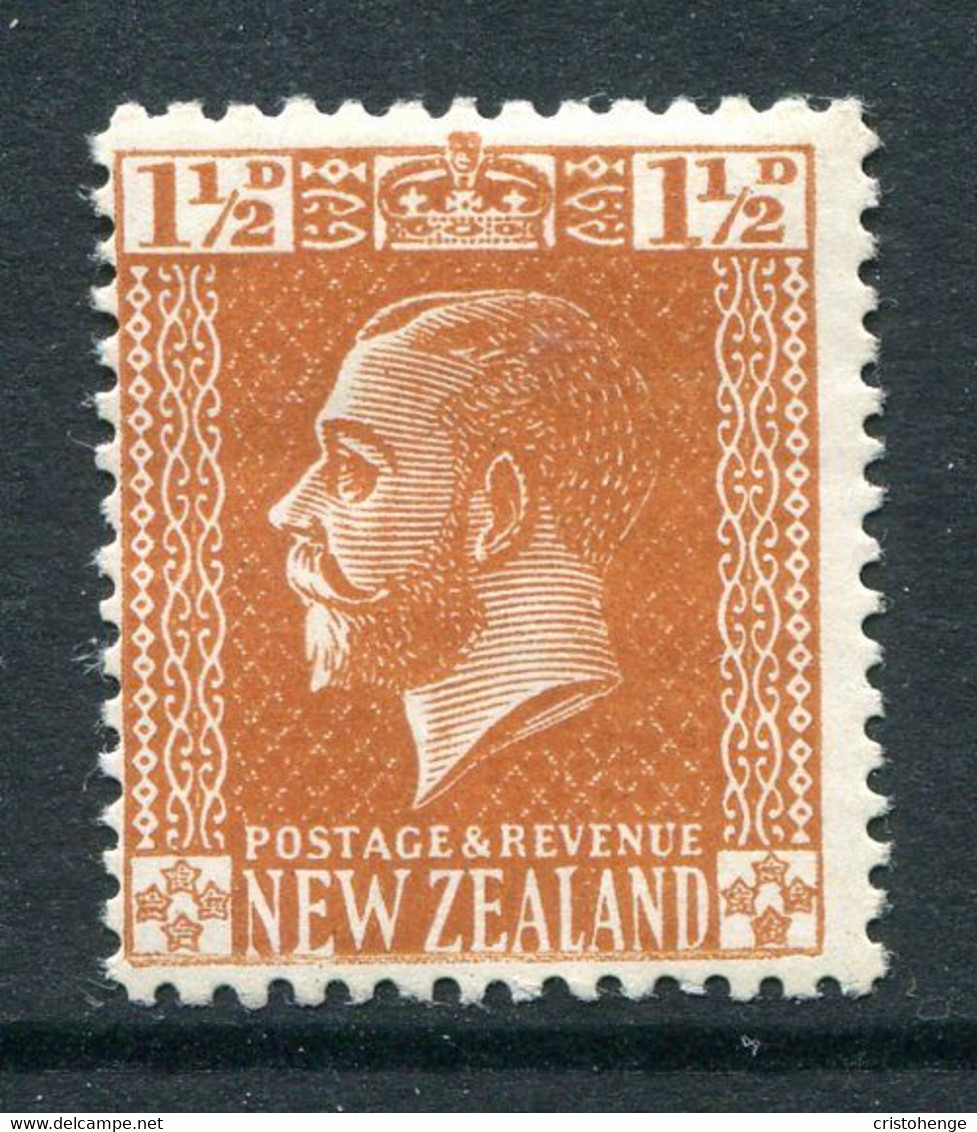 New Zealand 1915-33 KGV - Surface - De La Rue - P.14 X 15 - 1½d Orange-brown HM (SG 438) - Neufs