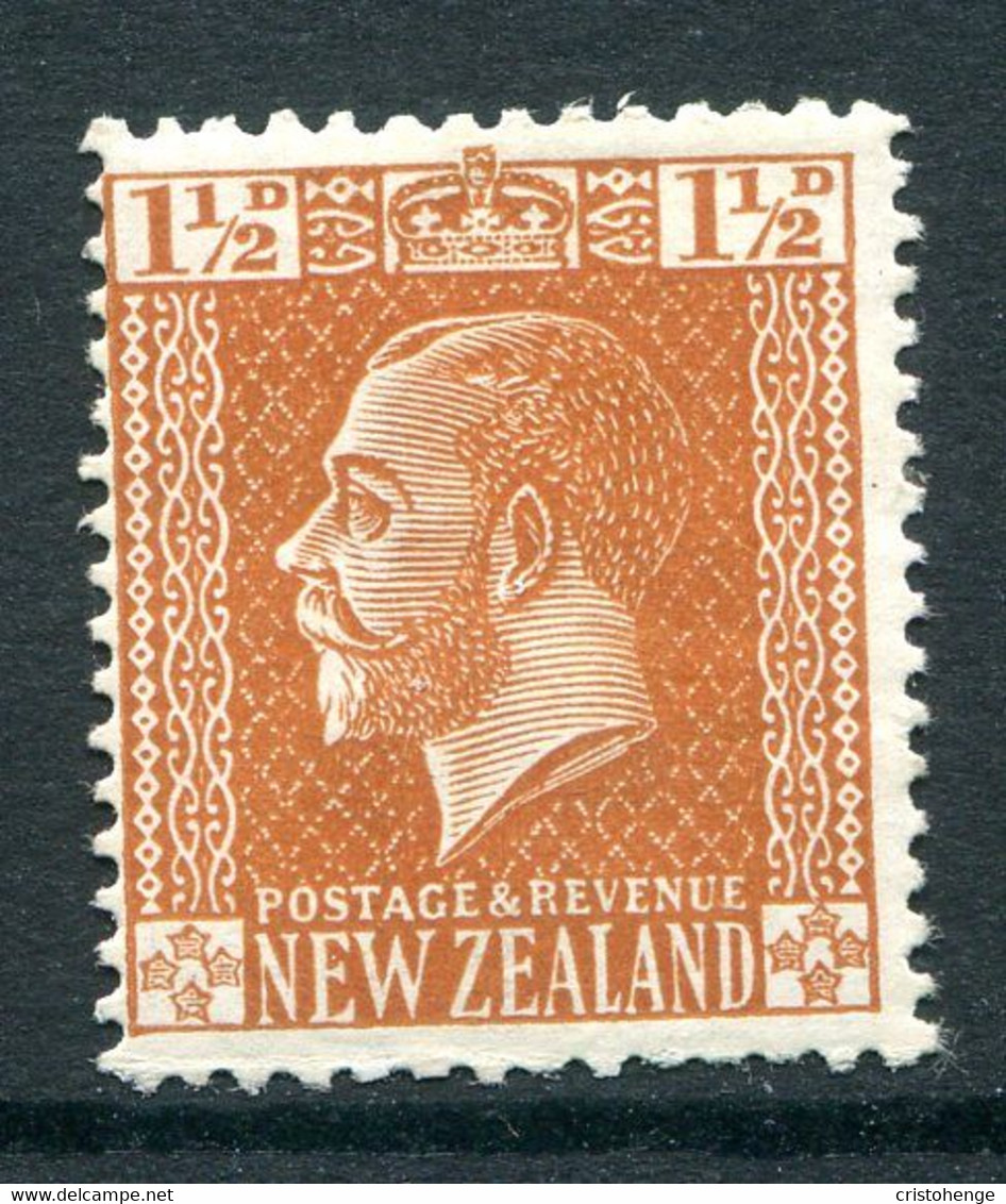 New Zealand 1915-33 KGV - Surface - De La Rue - P.14 X 15 - 1½d Orange-brown HM (SG 438) - Ungebraucht