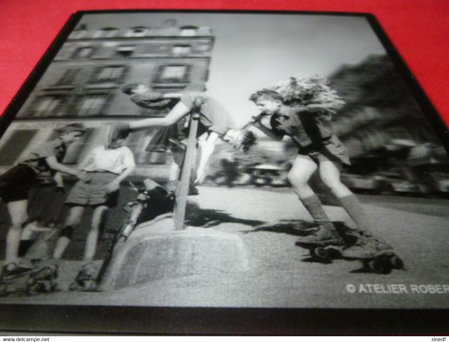 Photographe DOISNEAU Enfants Jouent Patins Roulettes 1950 Photographie Noir  Blanc, Effet 3D Paris Ménilmontant Photo NB - Doisneau