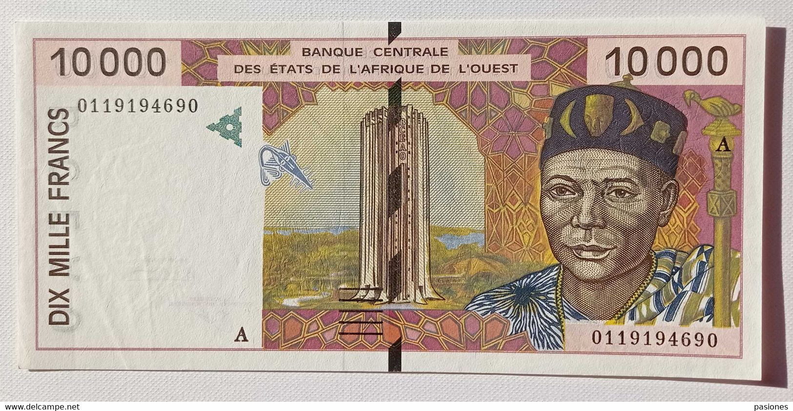 West African States (Costa D'Avorio) 10000 Francs 2001 Sign.30 UNC - Costa De Marfil