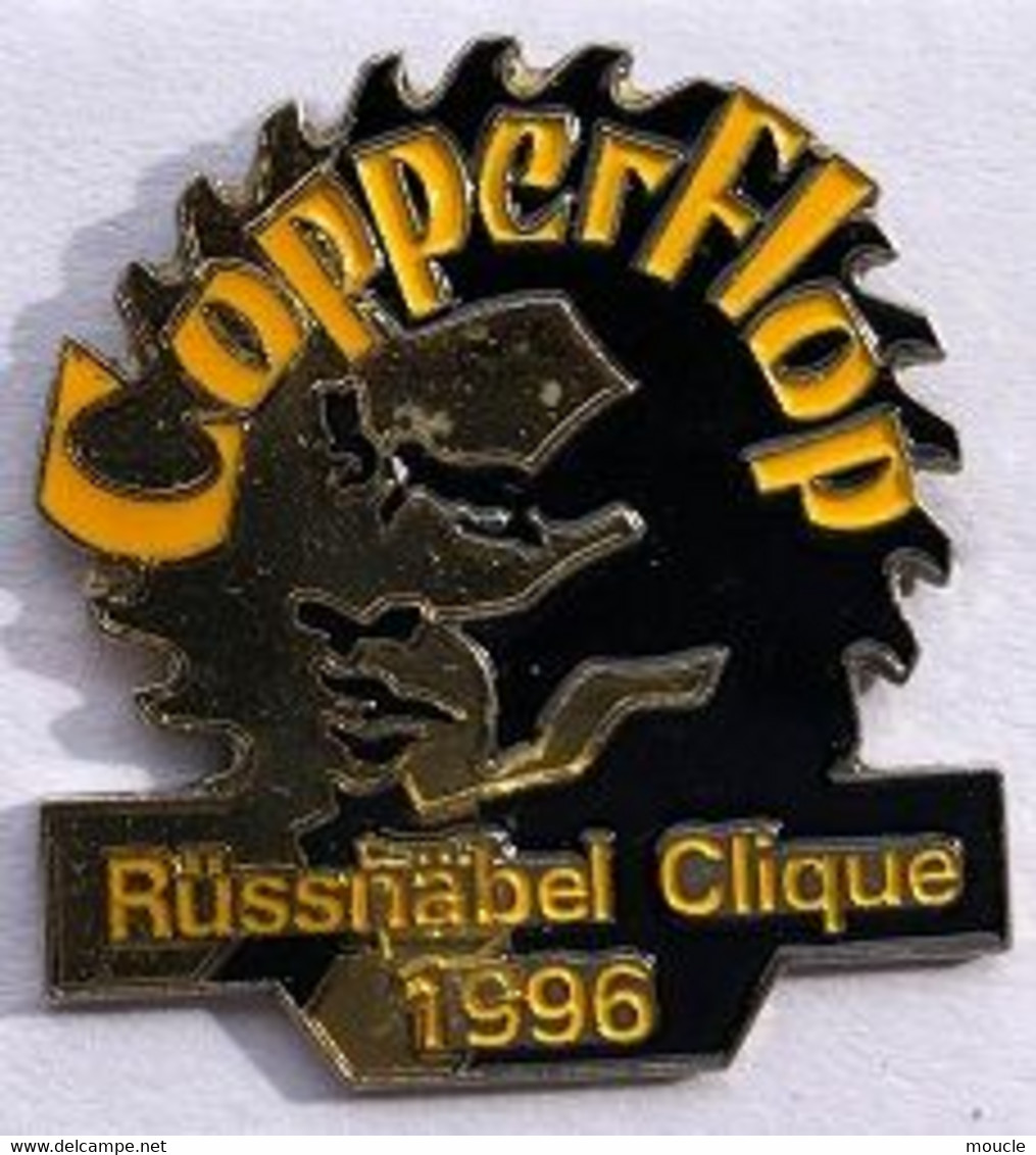 COPPERFLOP - RÜSSNÄBEL CLIQUE 1996 - FOND NOIR - JAUNE - DAVID COPPERFIELD - MAGICIEN - MAGIE - (29) - Berühmte Personen