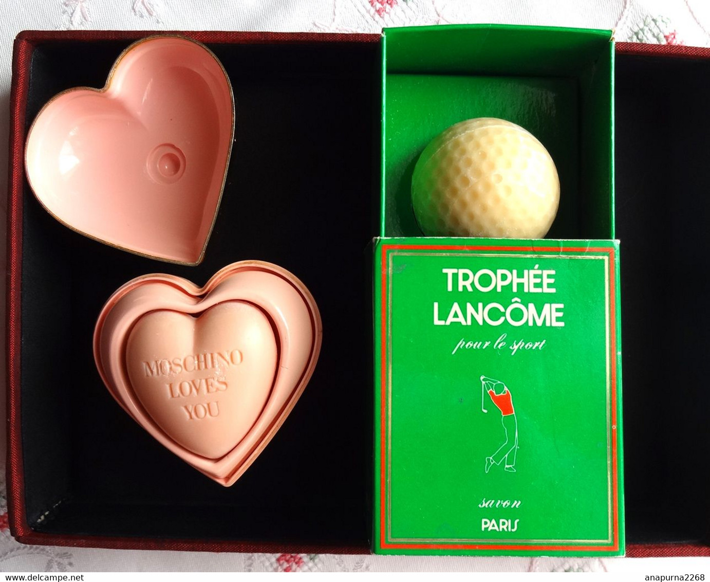 2 SAVONS MINIATURES...TROPHEE LANCOME POUR LE GOLF......MOSCHINO - Beauty Products