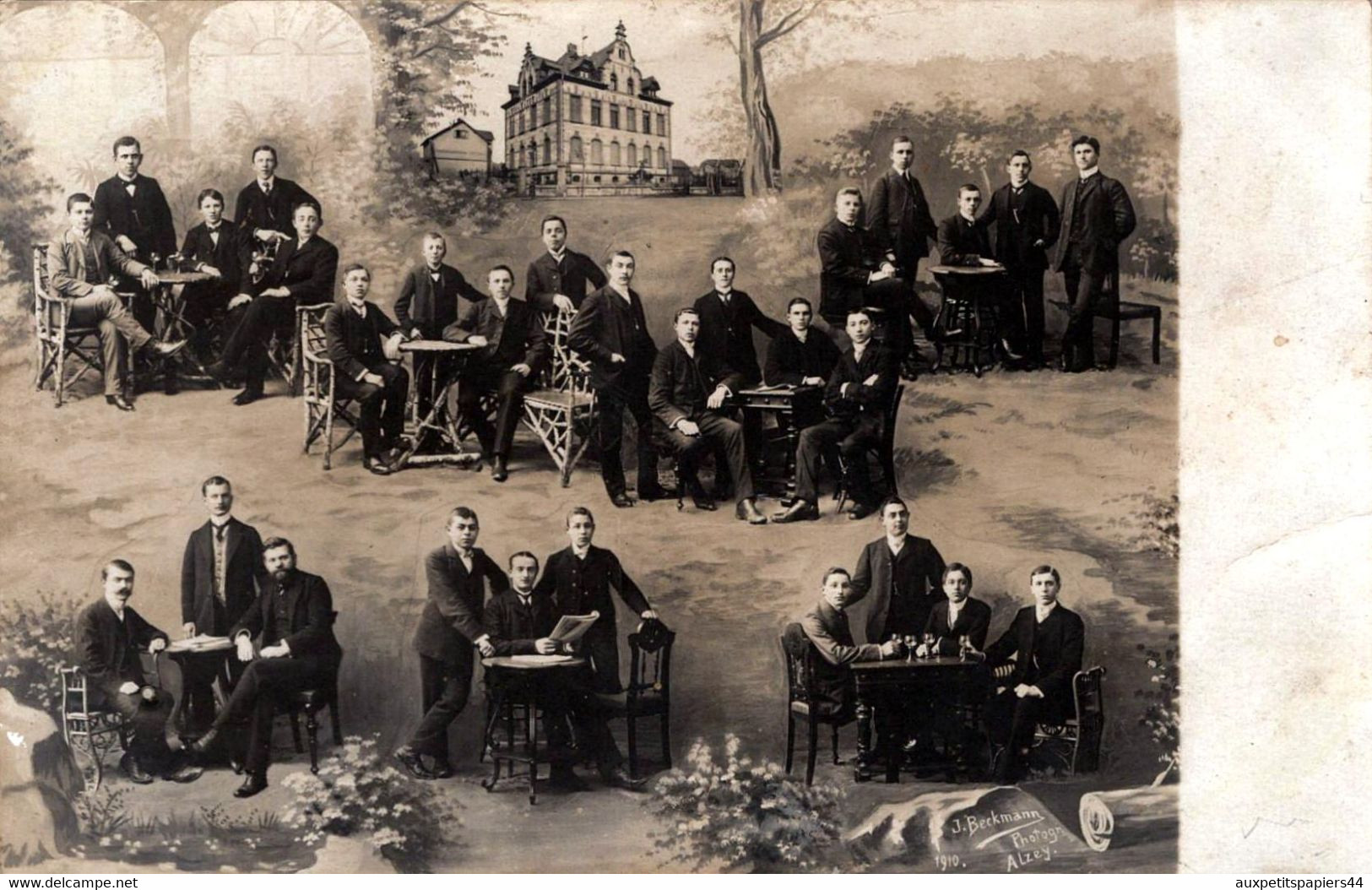 Jolie Carte Photo Montage Originale Scolaire - Les Etudiants D'Alzey Ville En Allemagne En 1910 Par J. Beckmann. - Persone Anonimi